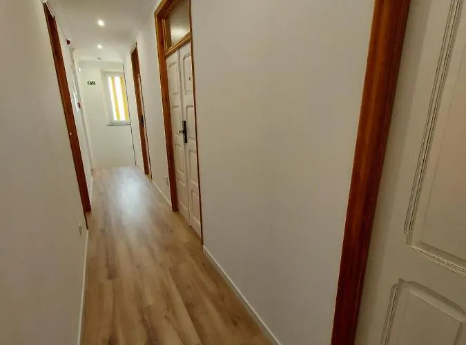 Wolley -